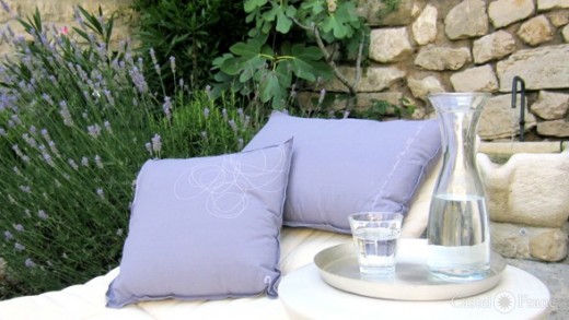 Kissen "lavendel", Maße: 60x35 cm u. 45x45 cm; ⓒ: Castel Franc - cadeaux