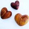 Set aus 3 Herzen, Olivenholz, handmade